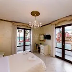 Dio Del Mare Luxury 切萨雷奥港